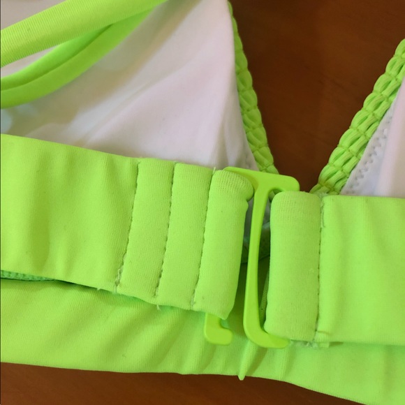 🌴🤯2/$20! Neon embossed triangle bralette - Picture 4 of 5